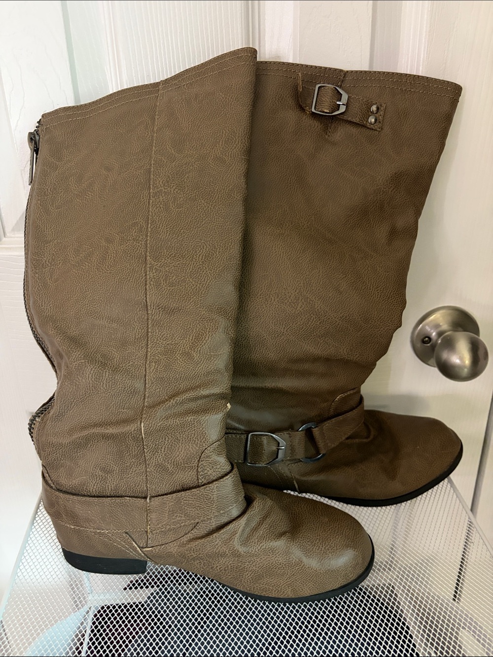 TOP Moda Brown Mid-Calf Buckle Heeled Boots